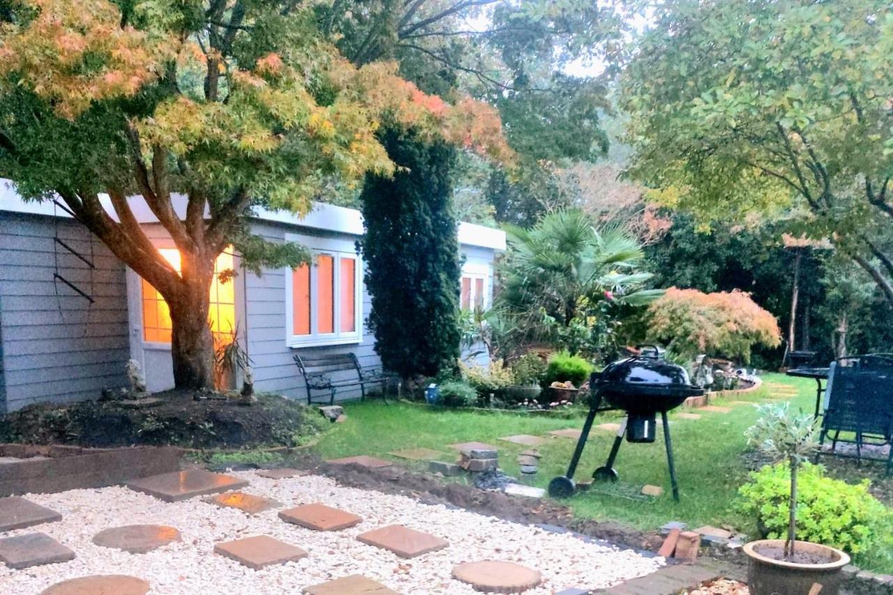1 Bed Cottage-Museum View-Garden-Free Parking Weybridge Eksteriør bilde